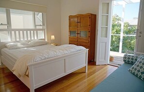 3 bedrooms, iron/ironing board, cots/infant beds