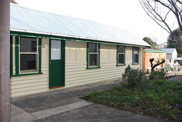 واجهة المنشأة