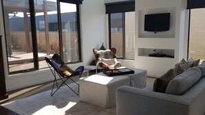Living area - Laguna (Point Lonsdale)
