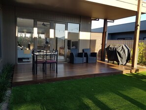 Interior entrance - Laguna (Point Lonsdale)