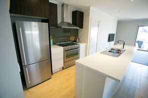 냉장고, 전자레인지, 오븐, 식기 세척기