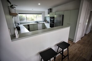 3 bedrooms, iron/ironing board, cots/infant beds, free WiFi - Lonsdale On Glaneuse (Point Lonsdale)
