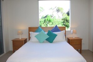 3 bedrooms, iron/ironing board, cots/infant beds, free WiFi