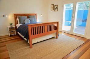 4 bedrooms, iron/ironing board, cots/infant beds, free WiFi