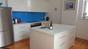 Private kitchen - Ozone Tower (Queenscliff)