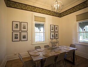 Premium Townhome | In-room dining
