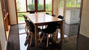 In-room dining - Riptide (Point Lonsdale)