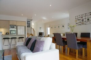 TV - Sea Pup (Queenscliff)