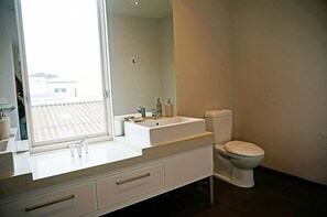 Bathroom sink - Summer Salt (Queenscliff)