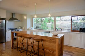 In-room dining - The Wanderer (Point Lonsdale)