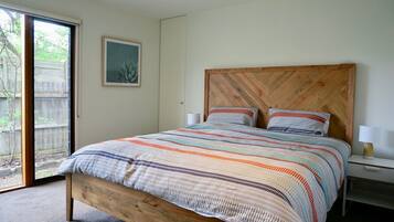 3 kamar tidur dan setrika/meja setrika