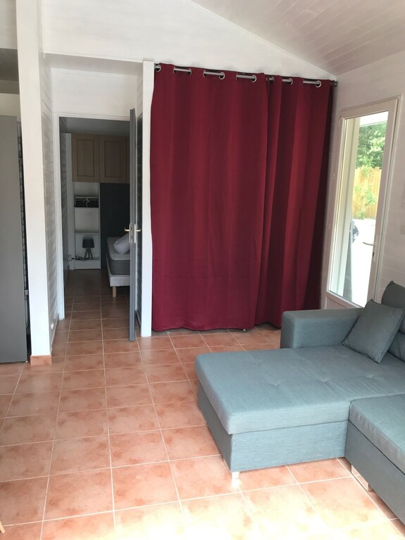 Proche Soulac/mer Chalet Climatisé De 50m² Avec Piscine Privée Couverte Chauffée - Gironde