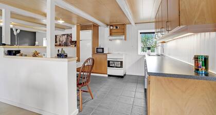 Stunning home in Spøttrup with WiFi