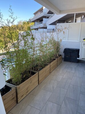 Property grounds - New fully-equipped apartment on the heights of bastia between sea and mountains (ville di pietrabugno)