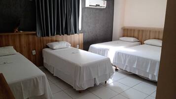 Frigobar, Wi-Fi de cortesia, roupa de cama