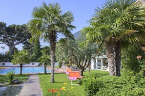 Innenpool, AuĂenpool