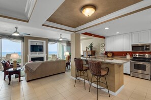 Interior - EN SOLEIL RESORT! BEAUTIFUL two bedroom in East Tower!!!! (Panama City Beach)