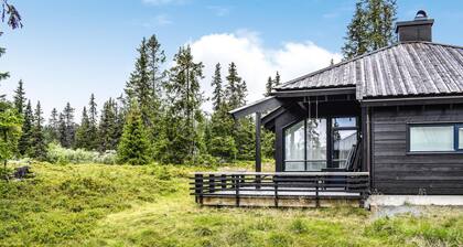 Stunning home in Sjusjøen with sauna