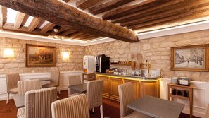 Tägliches inbegriffenes Frühstücksbuffet