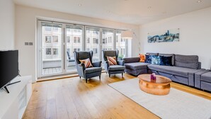 Premium Apartment | Living area - Perfect Stays-Covent Garden (London)