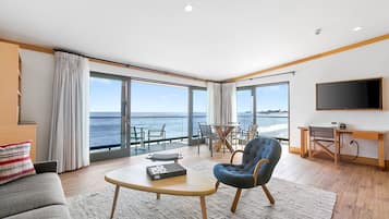 Smart-TV, Bücher, Stereoanlage