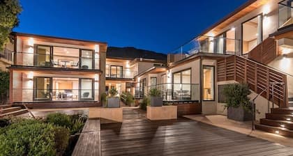 Luxury Suite with 2 Private Balconies/Kitchenettes