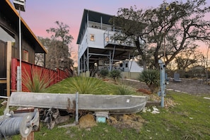 Property grounds - Lake House on Travis (Austin)
