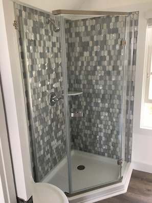Hair dryer, towels, soap, toilet paper - Iconic oceanfront home with brand new renovation. (Provincetown)
