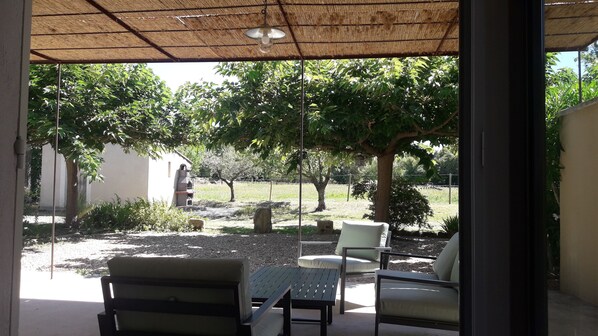 Interior - Lovely, air-conditioned country apartment with pretty terrace (Saint-Rémy-de-Provence)