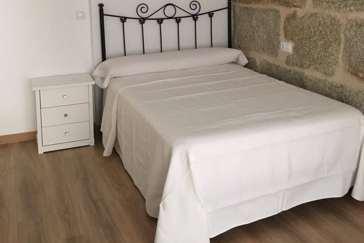 2 habitaciones, decoración personalizada y escritorio