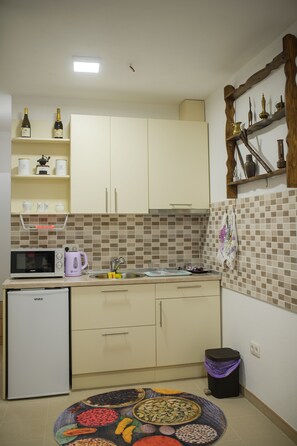 Fridge, microwave, oven, coffee/tea maker - Condo Lavenda home with a sence of nature (Mostar)