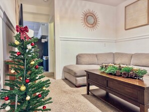 Interior - Wildwood Classic 3 BR 2,5 BA APT Beach and Boardwalk - 1 block or 5 min walk!  (Wildwood)