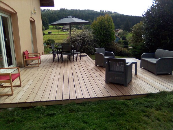 Outdoor dining - Warm and friendly house 10 min Gerardmer 8 persons 130 m2 (Gerbépal)