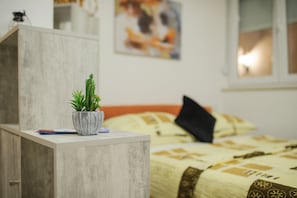 1 bedroom, iron/ironing board, WiFi, bed sheets