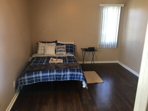 3 bedrooms, Internet