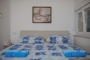 1 bedroom, iron/ironing board, WiFi, bed sheets