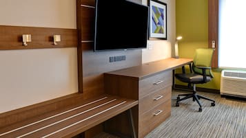 Desk, laptop workspace, iron/ironing board, WiFi (free)