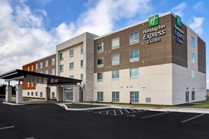 Exterior - Holiday Inn Express & Suites Ottawa by IHG (Ottawa)