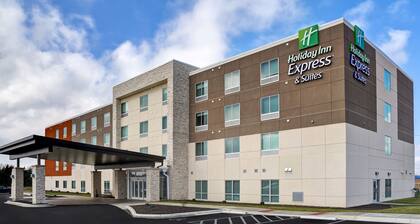 Holiday Inn Express & Suites Ottawa by IHG