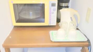 Cottage (B) | Microwave