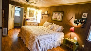 1 habitación, decoración personalizada y muebles diferentes 