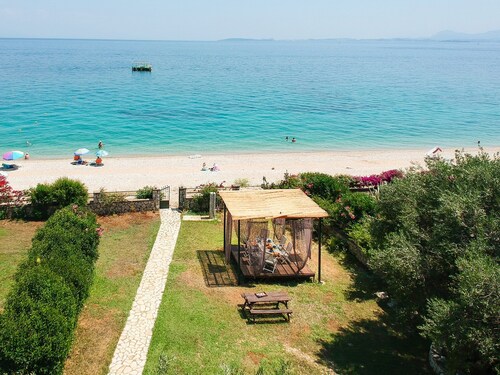 Oceanfront Private Villa in the heart of Corfu in Barbati