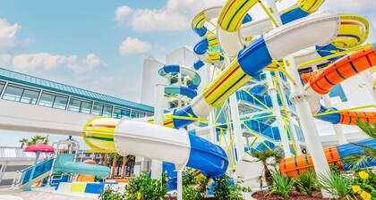 Premium Ocean View Two Bedroom Condo w/ Access to Resort Amenities