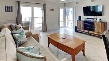 Condo (2 Bedrooms) | Façade de l’hébergement