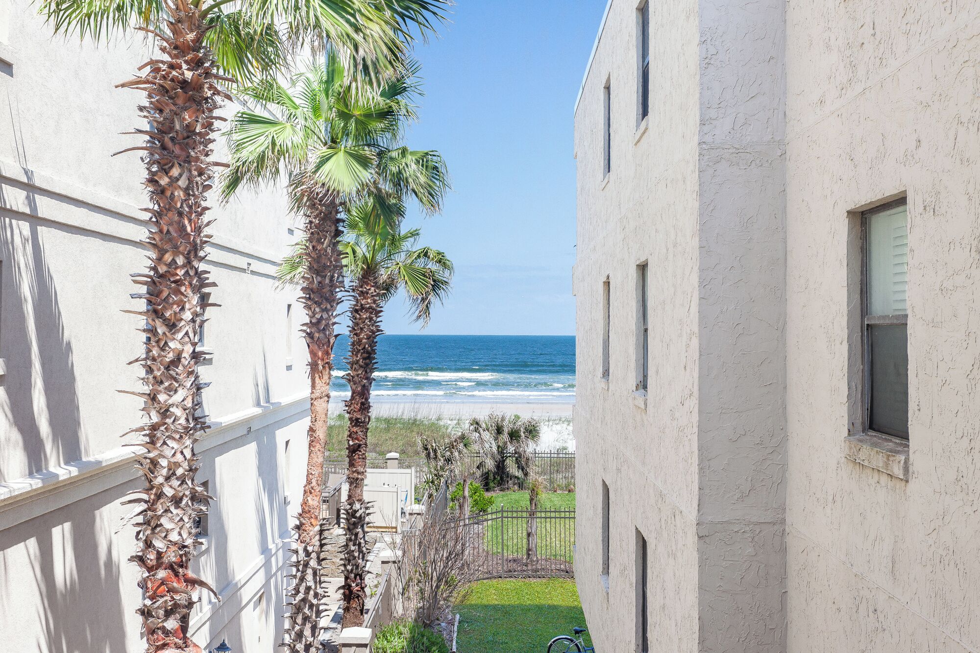 Condo (2 Bedrooms) | Property amenity