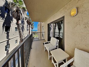 Condo (2 Bedrooms) | Property amenity