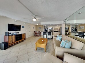 Condo (2 Bedrooms) | Property amenity
