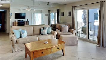 Condo (2 Bedrooms) | Property amenity