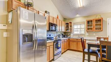 House (2 Bedrooms) | Property amenity