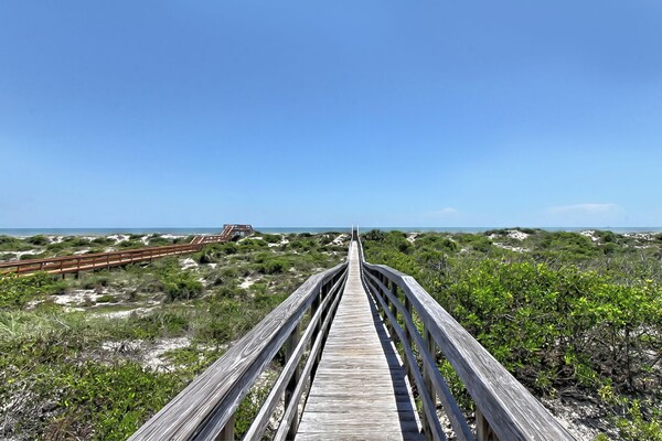 Avery's Beach Bungalow By Distinctive Beach Rentals - Florida